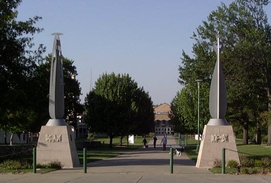 University of Missouri-Kansas Main Campus Entry