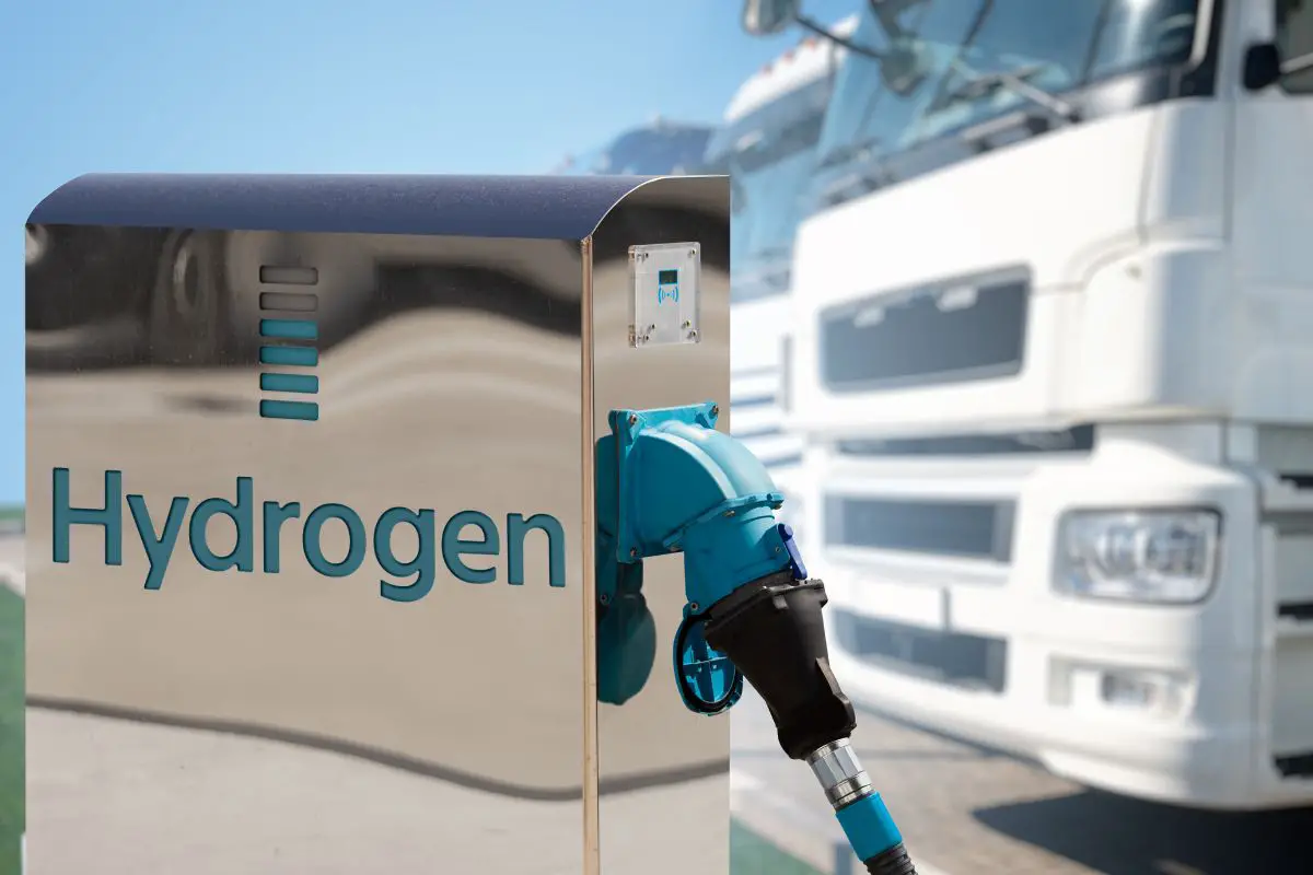 Europes First High Pressure Hydrogen Station For Trucks Opened By Air Liquide And Iveco Group 3232