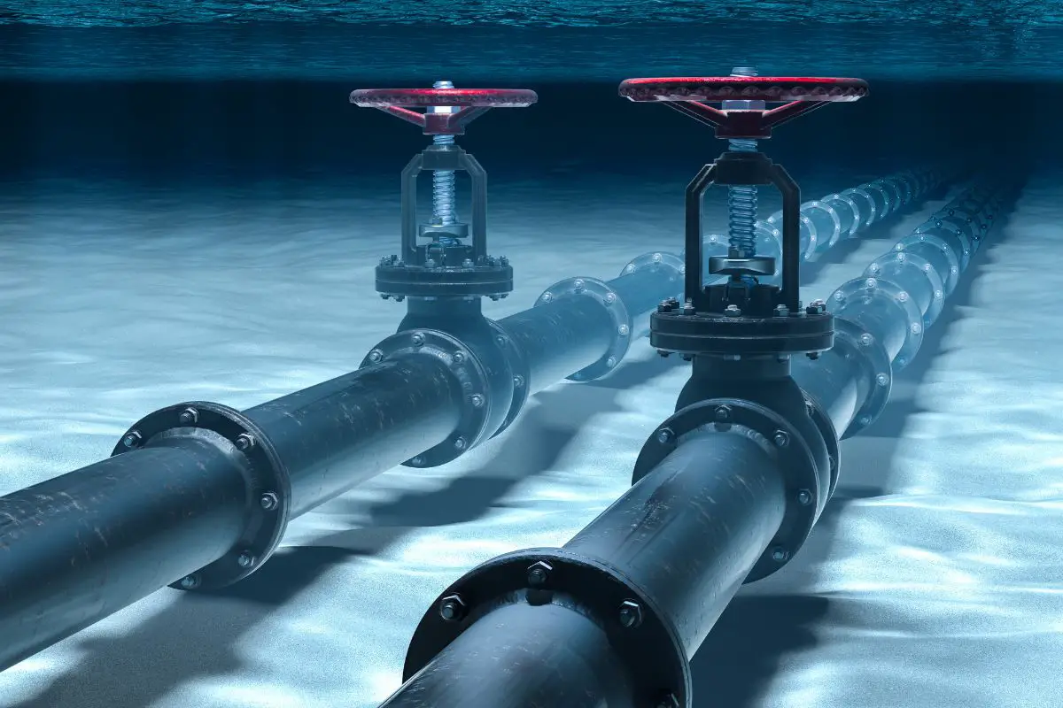 Hydrogen Imports - pipeline under water